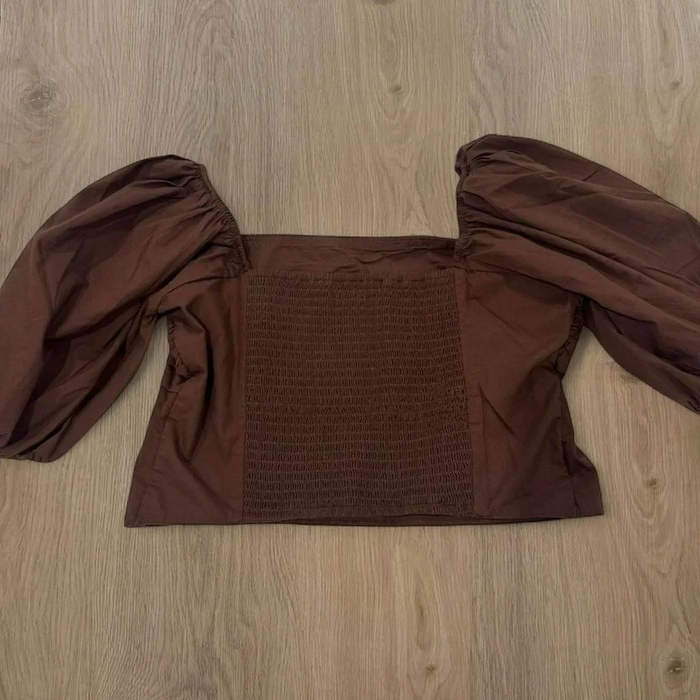 Abercrombie & Fitch Brown Puff Sleeve Square Neck Top